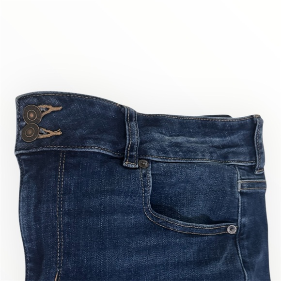 Jeans - Picture 2 of 3